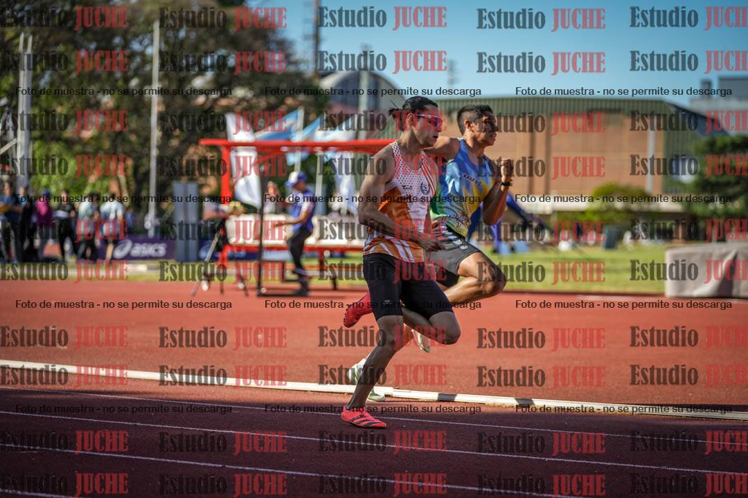 Fotos de los 400 m llanos de varones