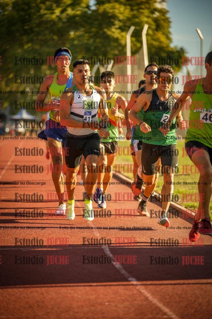 Fotos de los 3000 m llanos de varones