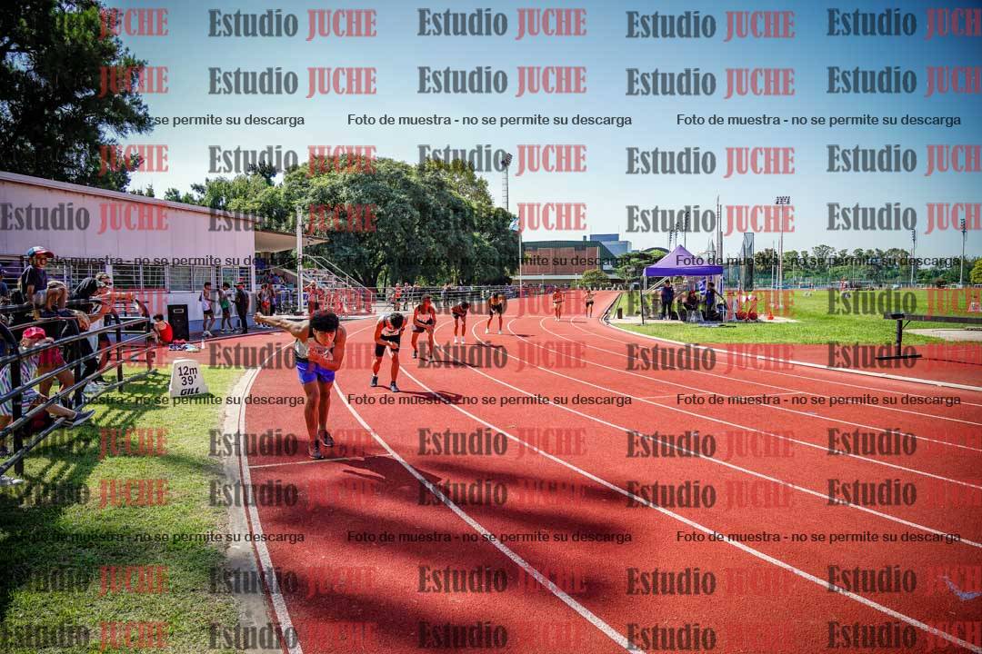 Fotos de los 800 m llanos de varones