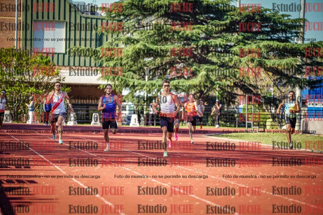 Fotos de los 400 m llanos de varones