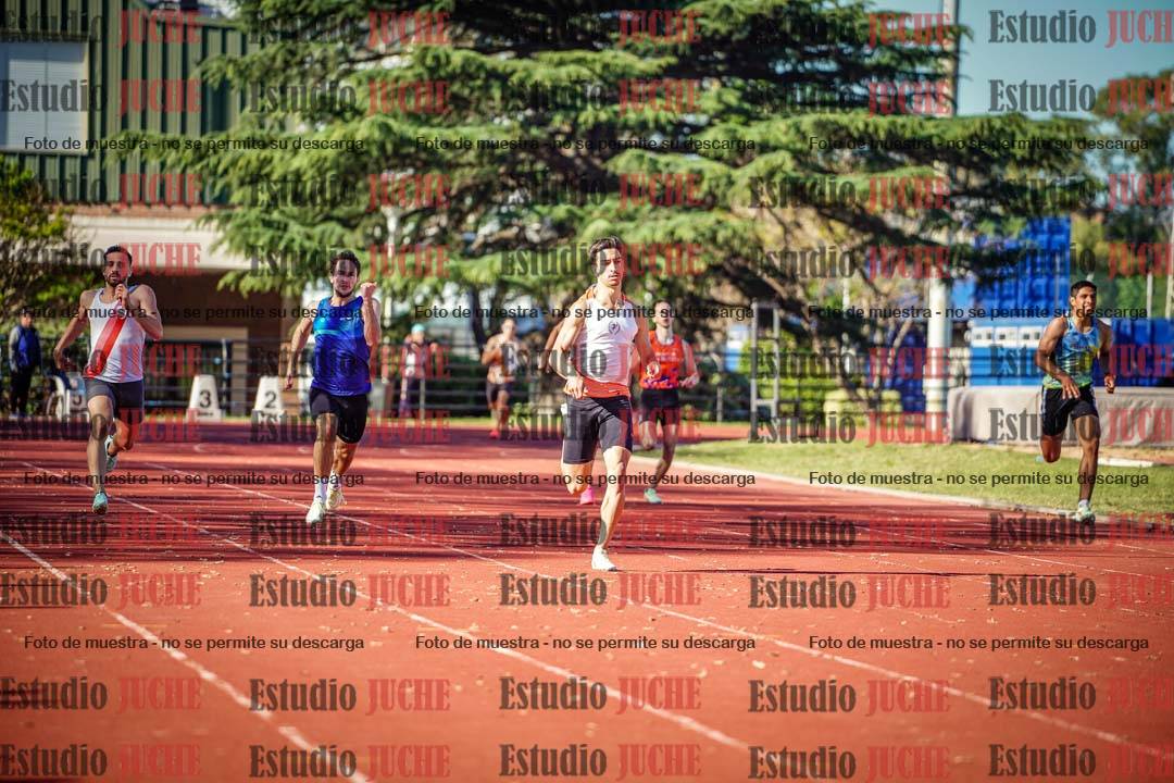 Fotos de los 400 m llanos de varones