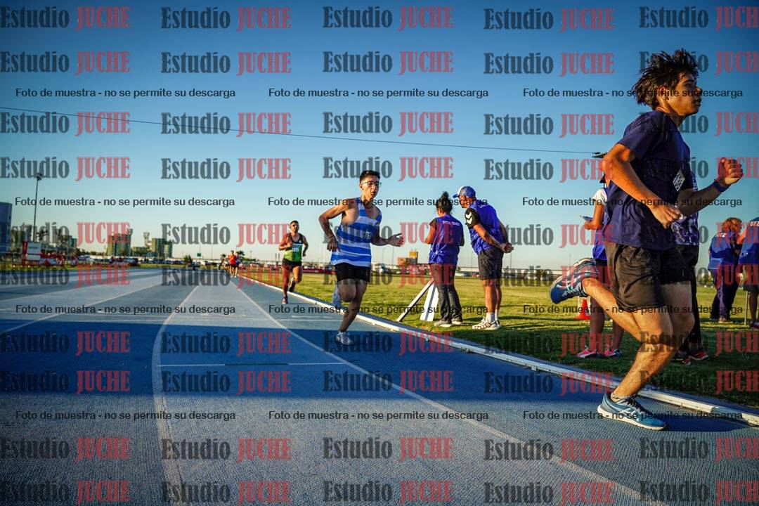 Fotos de los 1500 m llanos de varones