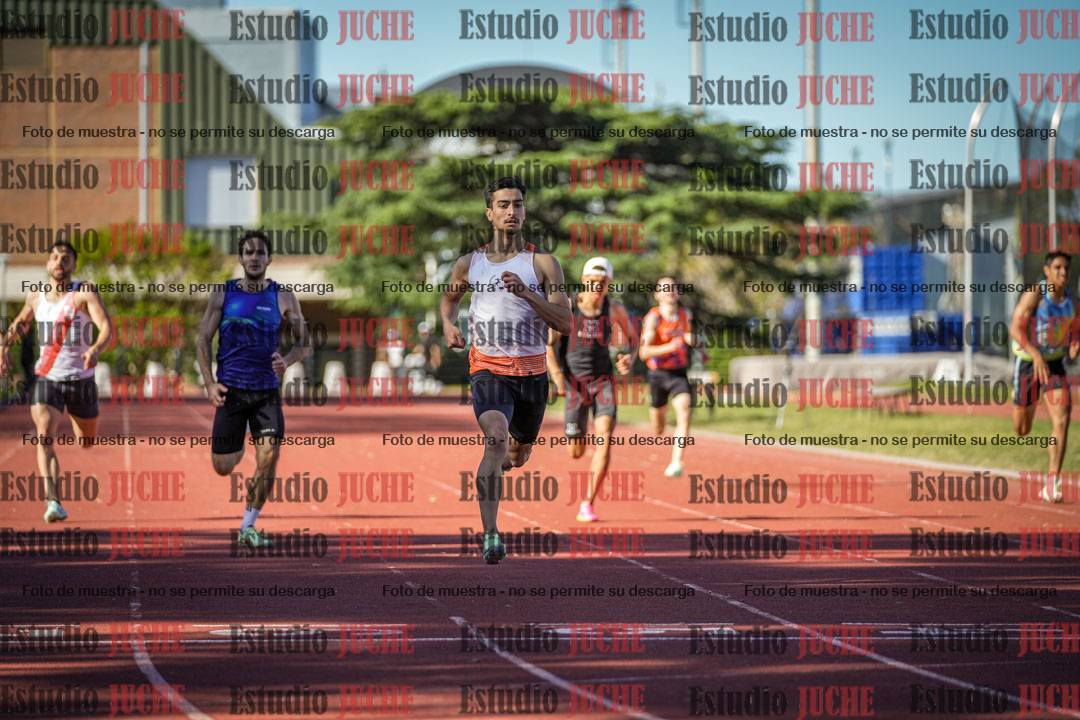 Fotos de los 400 m llanos de varones