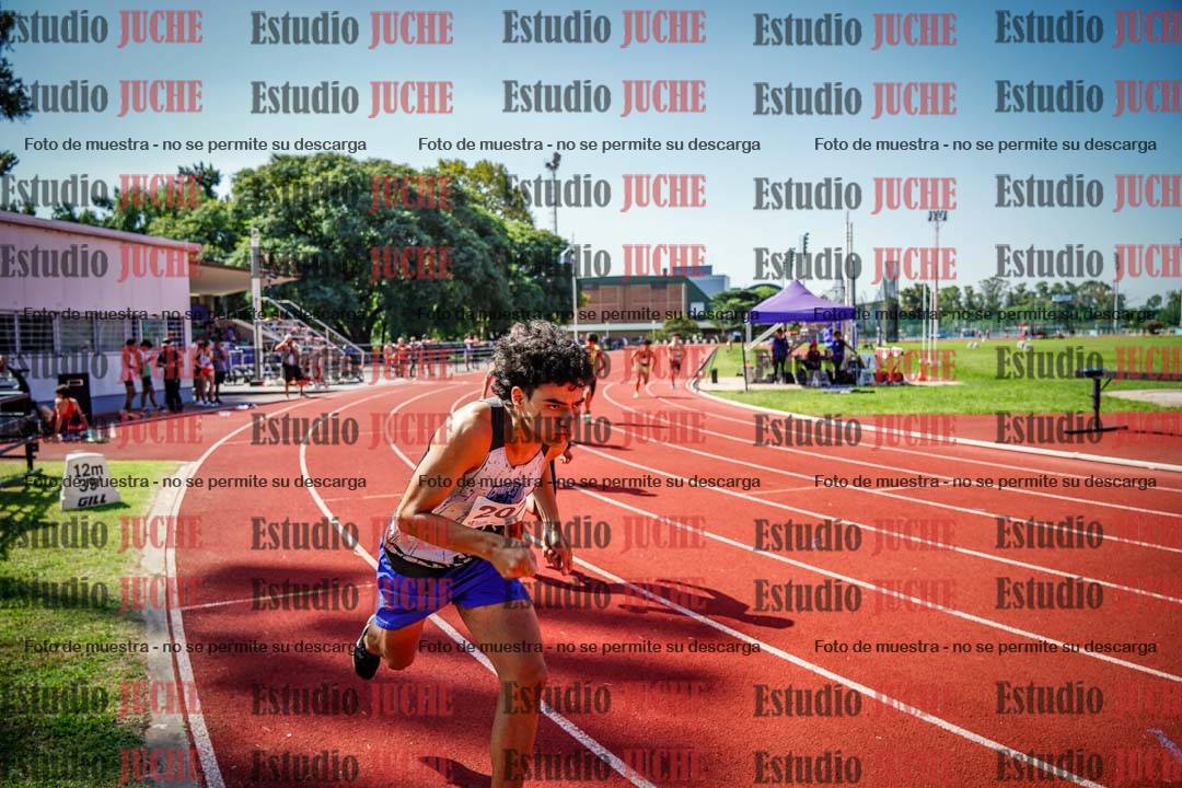 Fotos de los 800 m llanos de varones