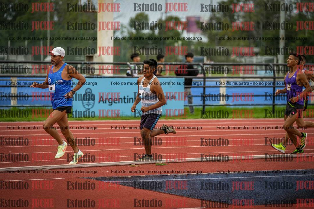 Fotos de los 3000 m llanos de varones