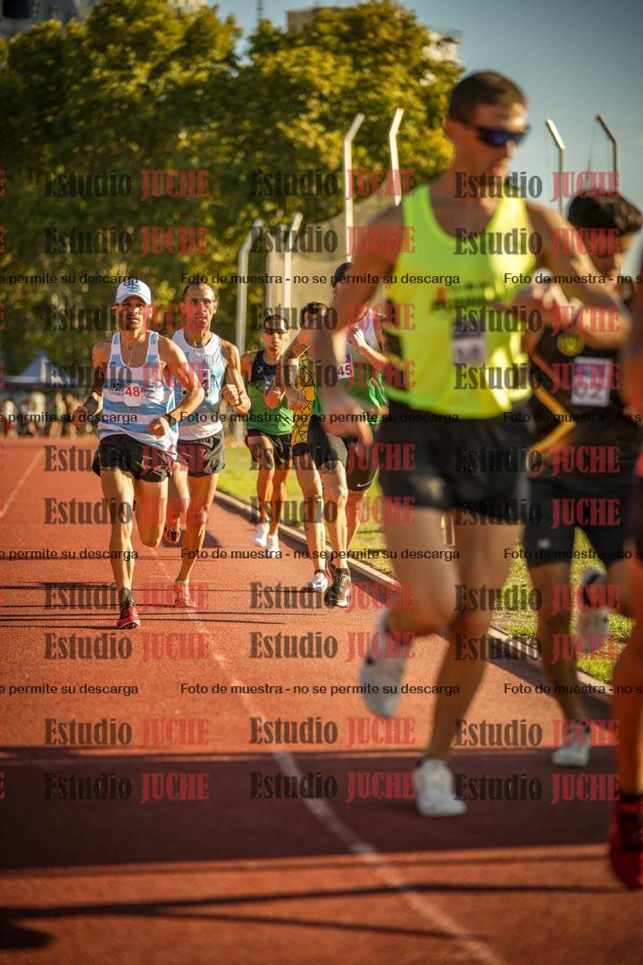 Fotos de los 3000 m llanos de varones