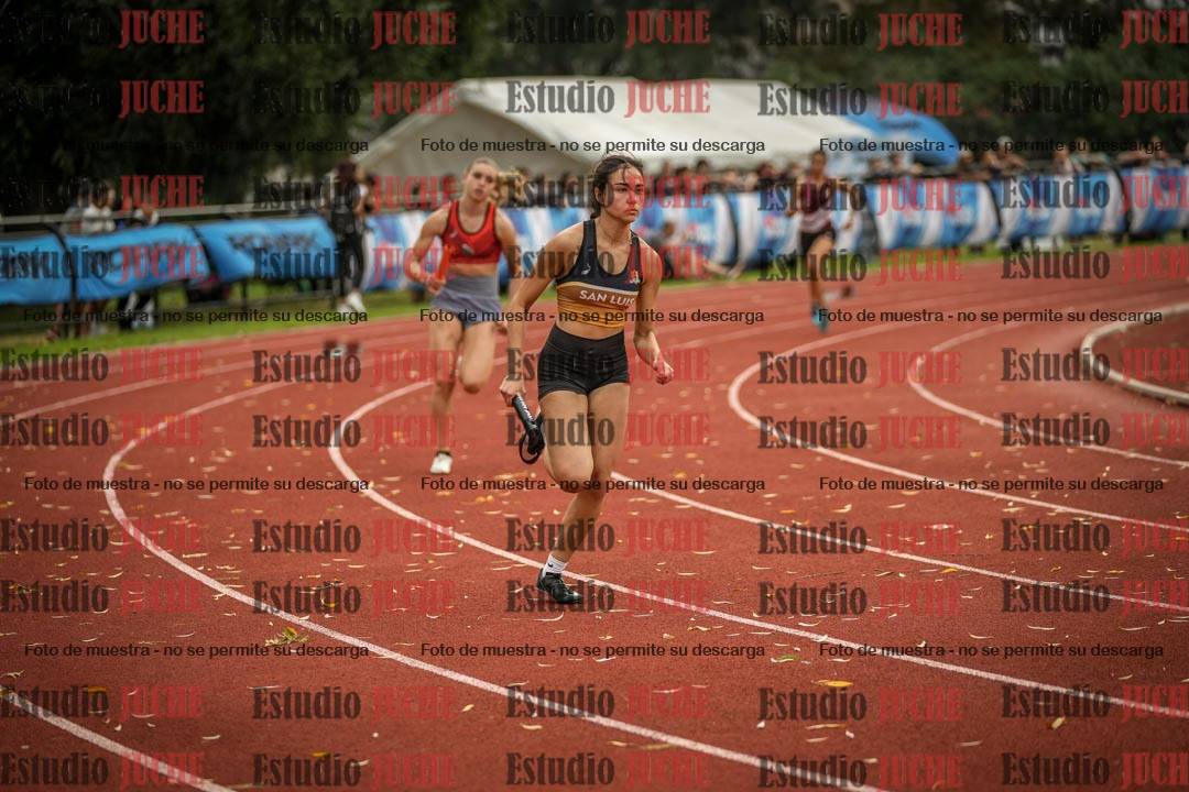 Fotos de las postas 4x400 m llanos de mujeres
