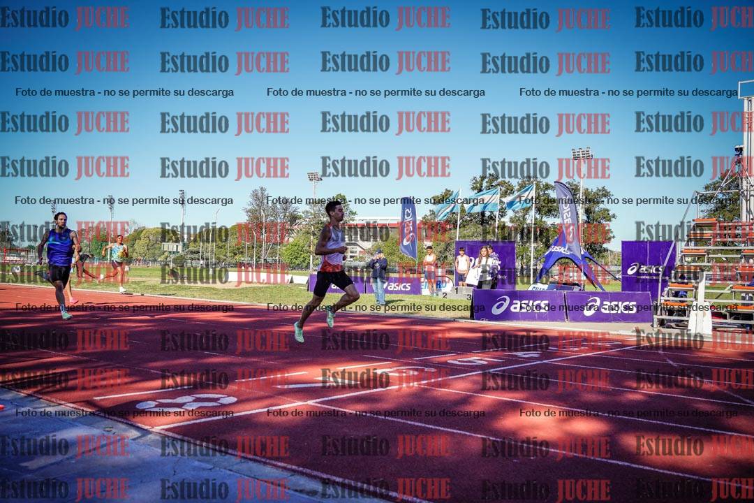 Fotos de los 400 m llanos de varones