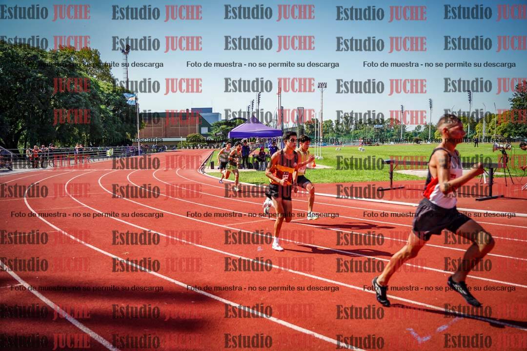 Fotos de los 800 m llanos de varones
