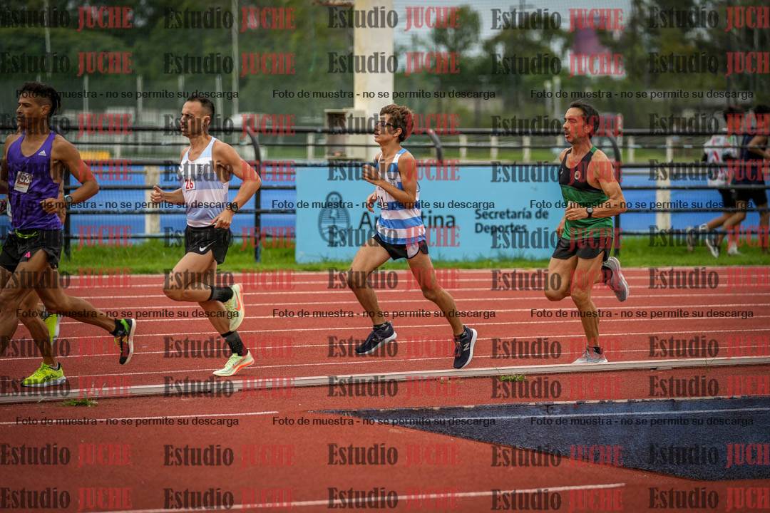 Fotos de los 3000 m llanos de varones