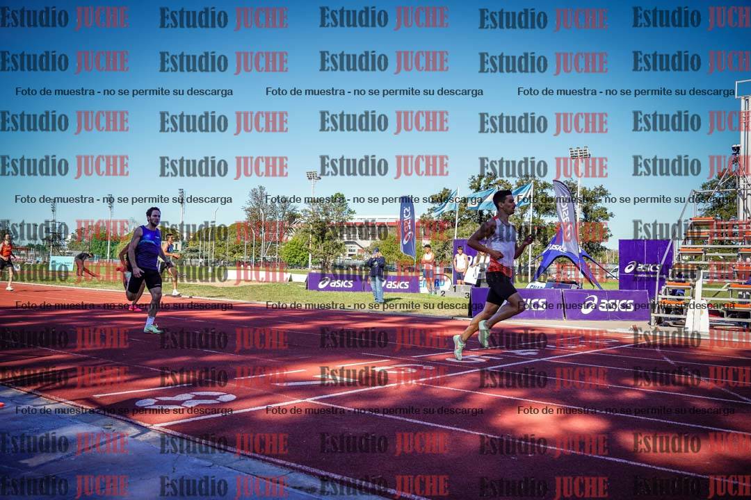 Fotos de los 400 m llanos de varones