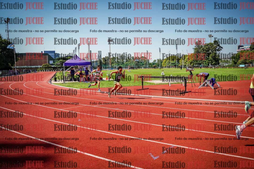 Fotos de los 800 m llanos de varones