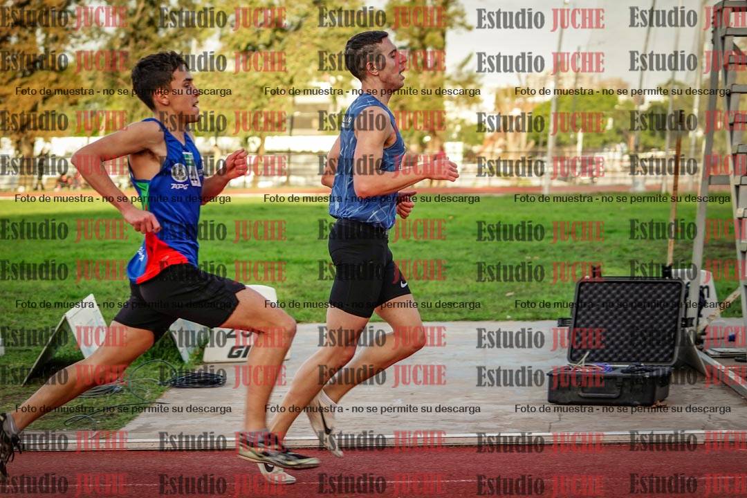 Fotos de los 3000 m llanos de varones