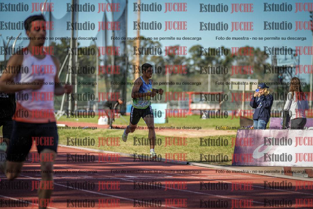 Fotos de los 400 m llanos de varones
