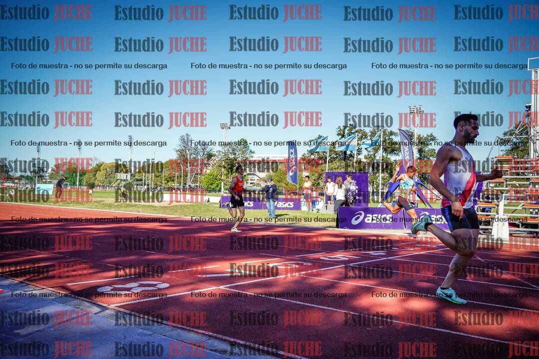 Fotos de los 400 m llanos de varones