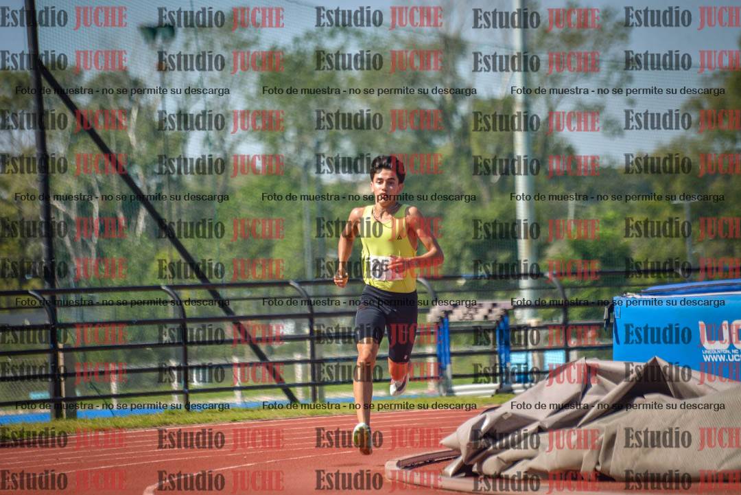 Fotos de los 800 m llanos de varones