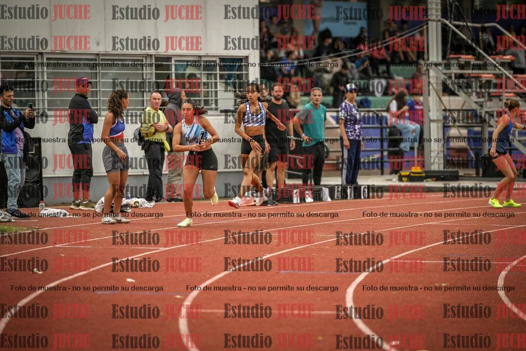 Fotos de las postas 4x400 m llanos de mujeres