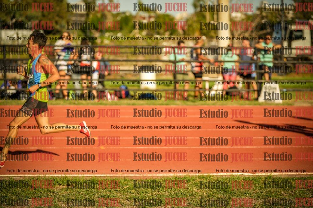 Fotos de los 3000 m llanos de varones
