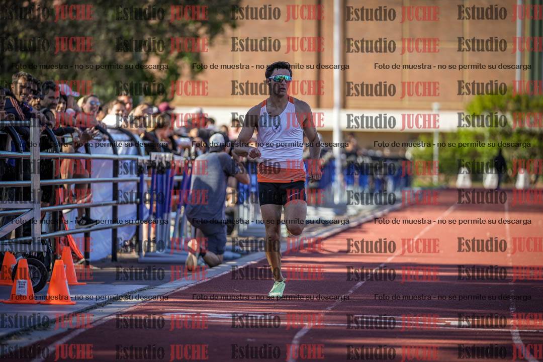 Fotos de los 400 m llanos de varones