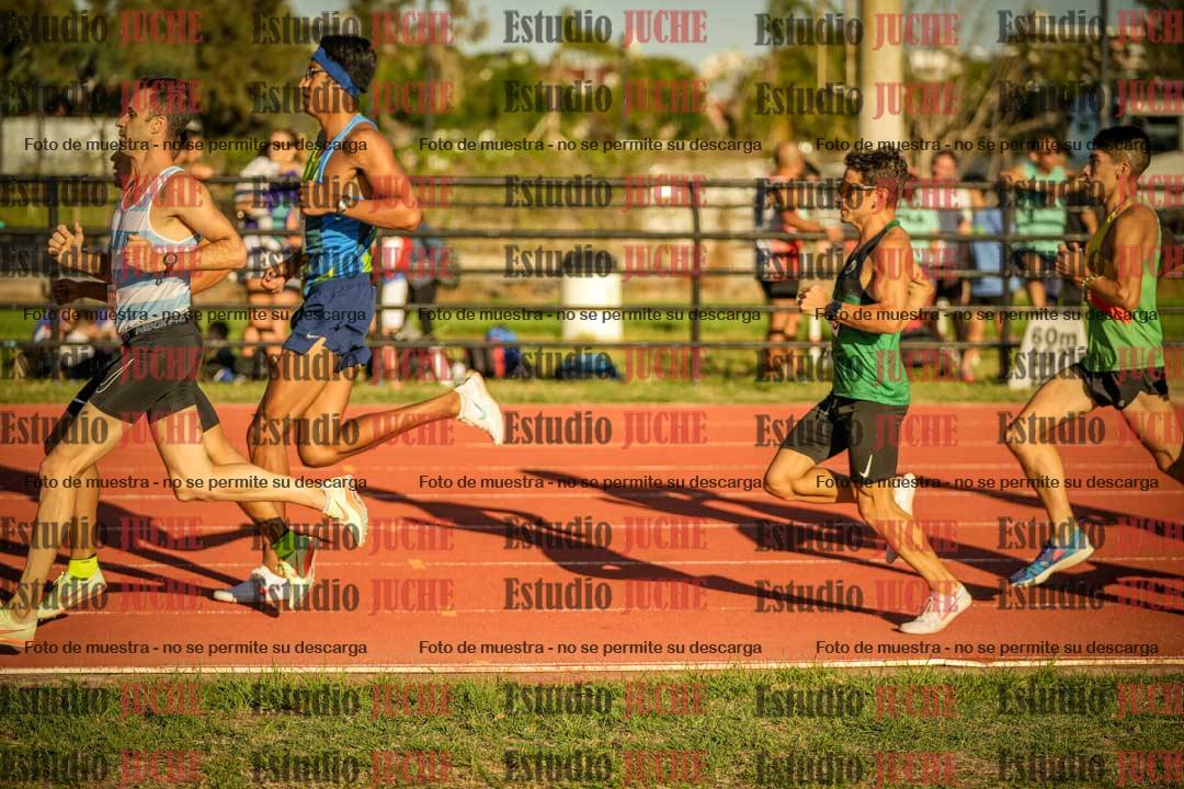Fotos de los 3000 m llanos de varones