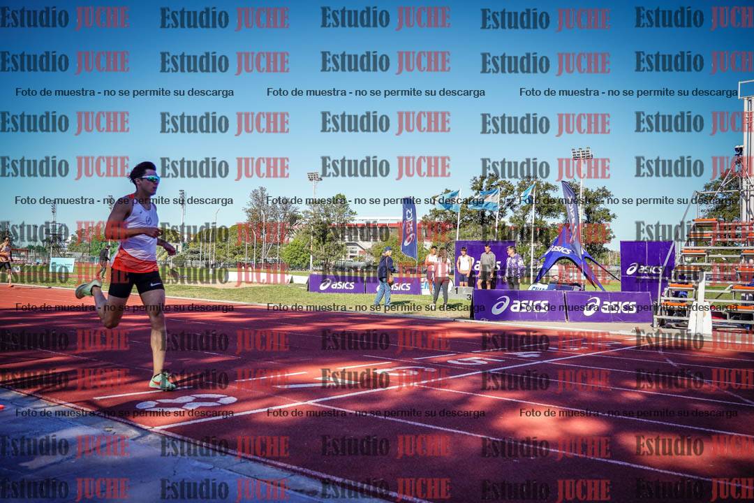 Fotos de los 400 m llanos de varones