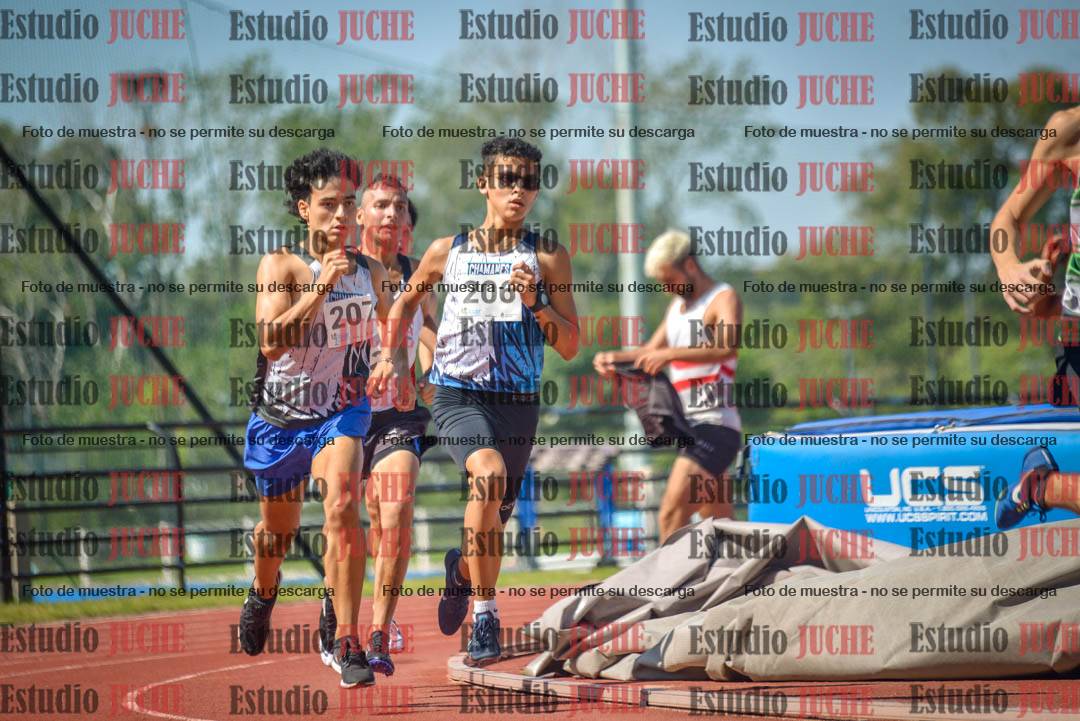 Fotos de los 800 m llanos de varones