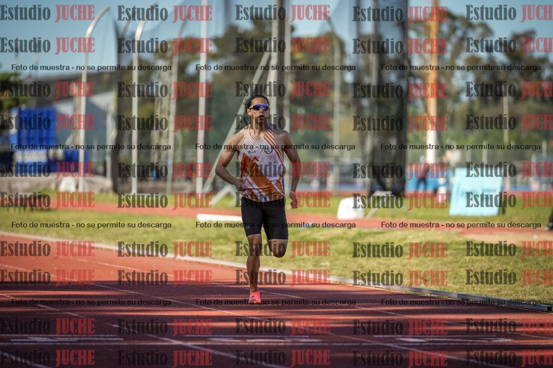 Fotos de los 400 m llanos de varones
