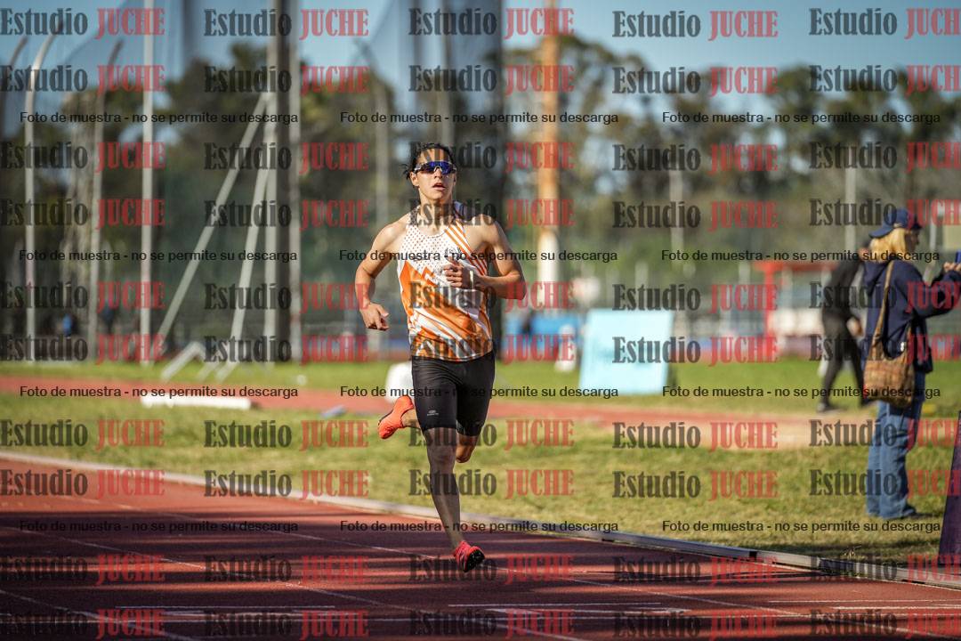 Fotos de los 400 m llanos de varones