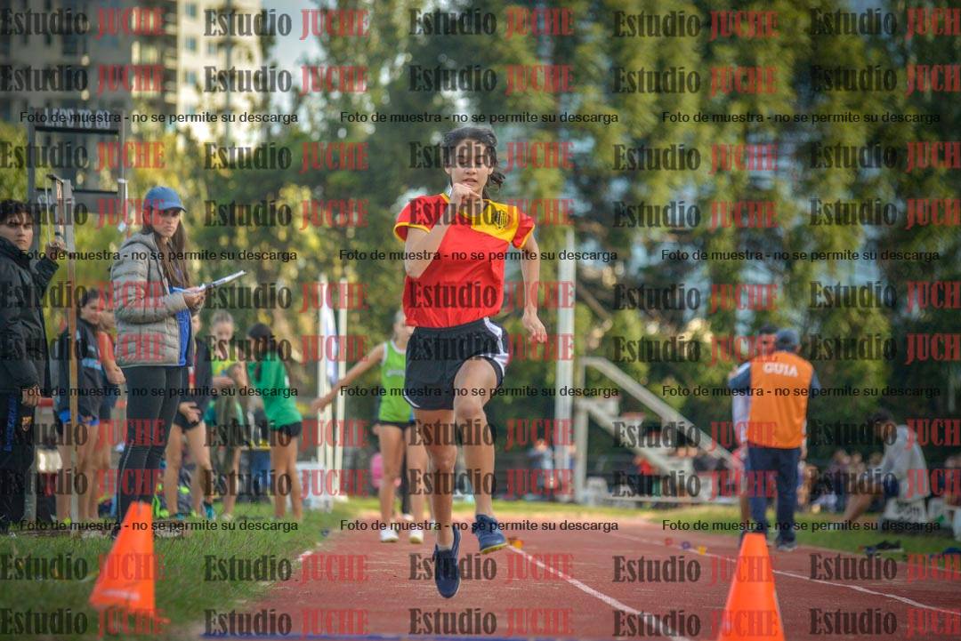 Fotos del salto en largo - mujeres U16