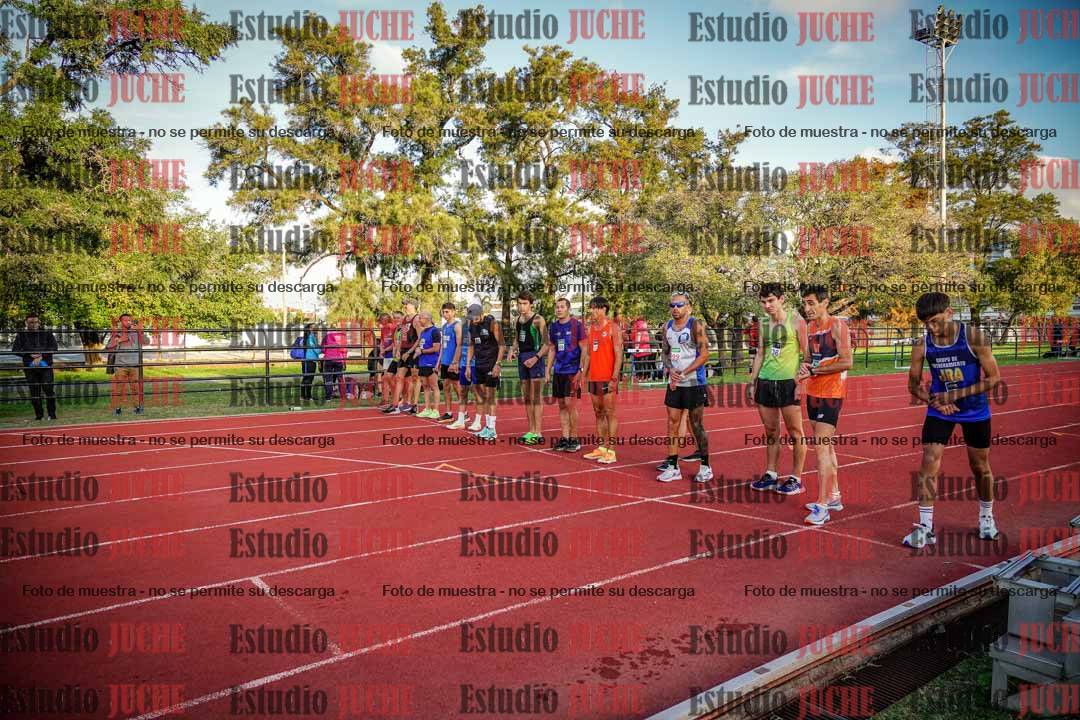 Fotos de los 3000 m llanos de varones