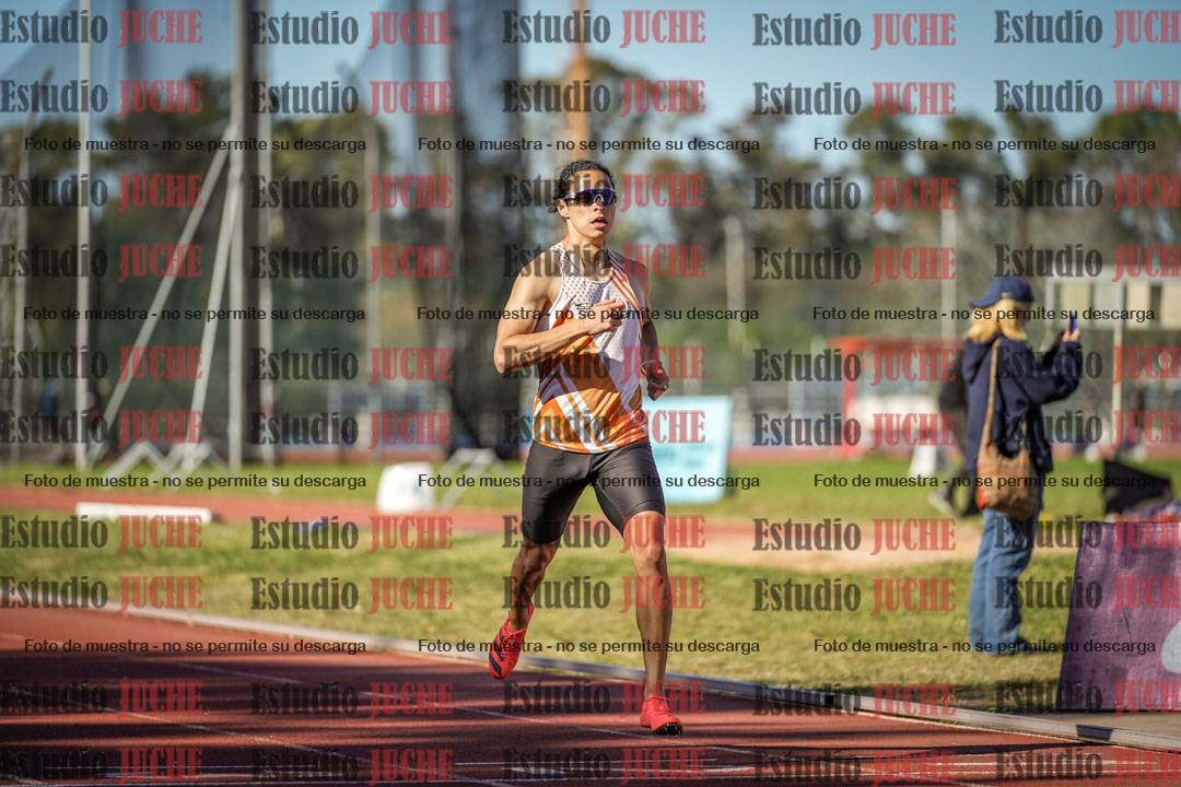 Fotos de los 400 m llanos de varones