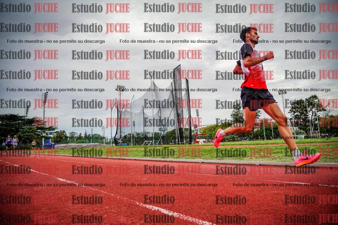 Fotos de los 3000 m llanos de varones
