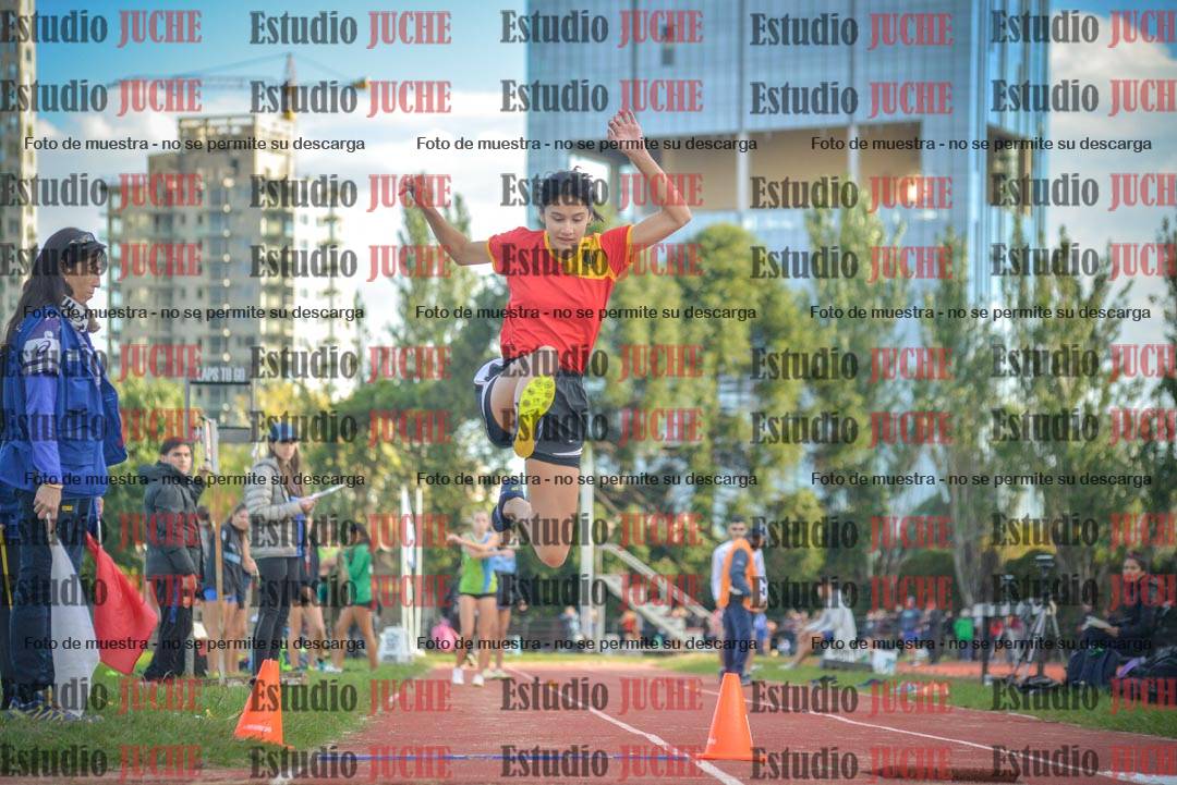 Fotos del salto en largo - mujeres U16