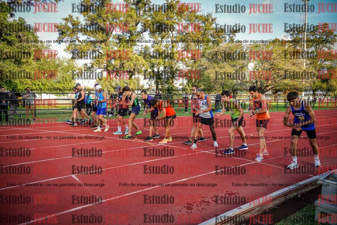 Fotos de los 3000 m llanos de varones