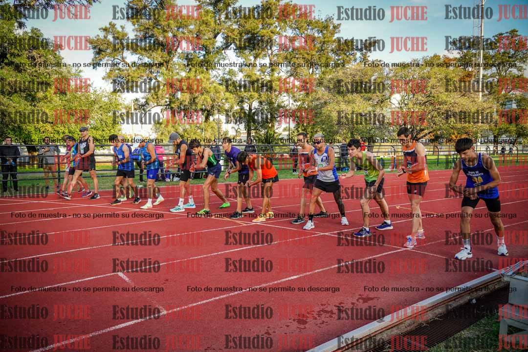 Fotos de los 3000 m llanos de varones