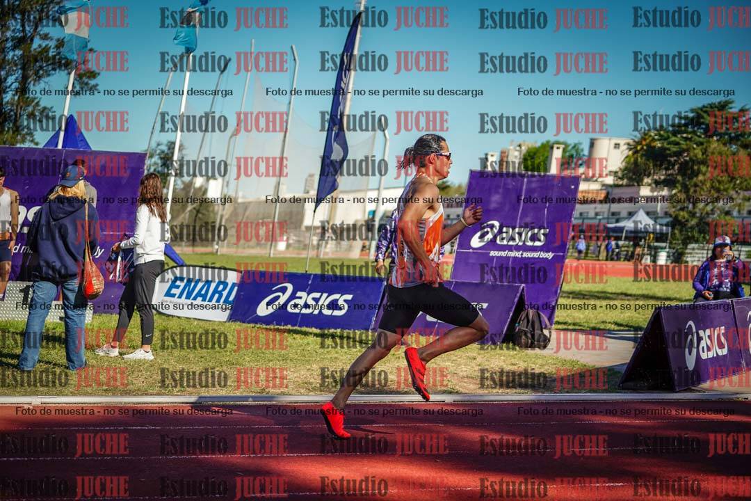 Fotos de los 400 m llanos de varones