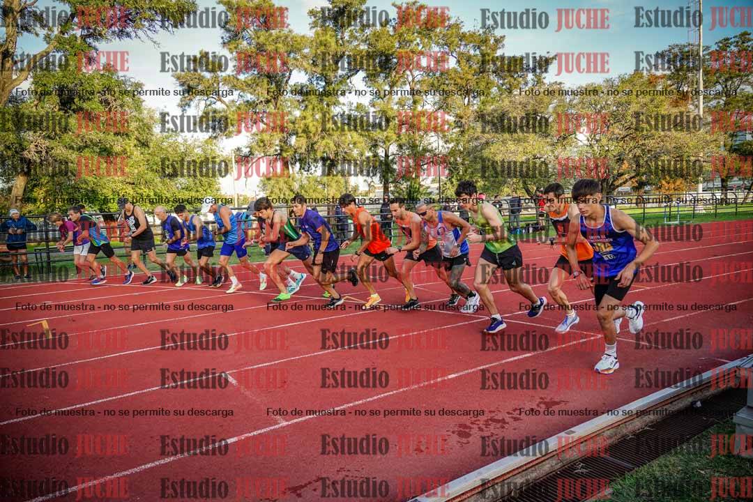 Fotos de los 3000 m llanos de varones