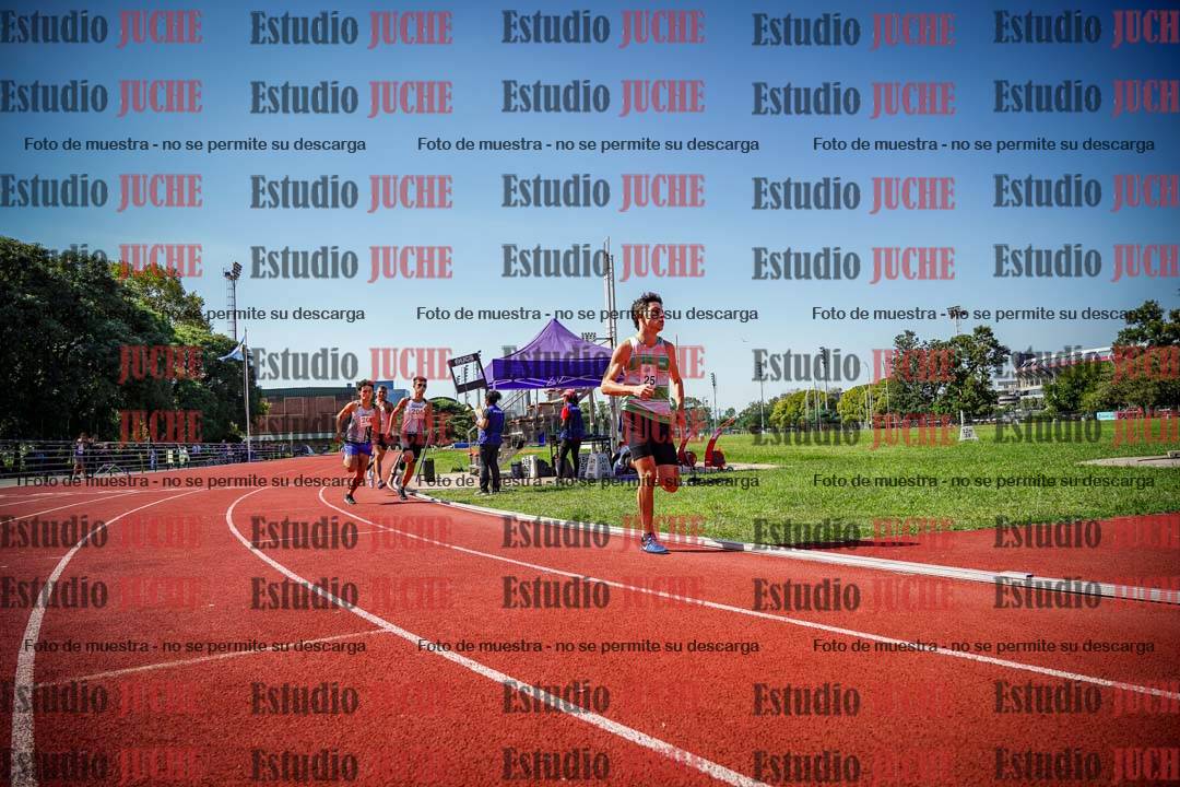 Fotos de los 800 m llanos de varones