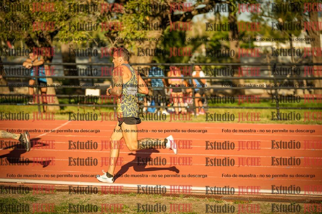 Fotos de los 3000 m llanos de varones