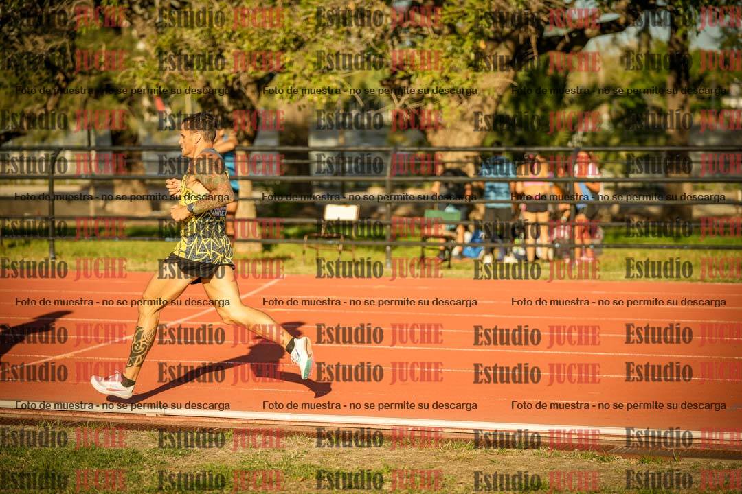 Fotos de los 3000 m llanos de varones