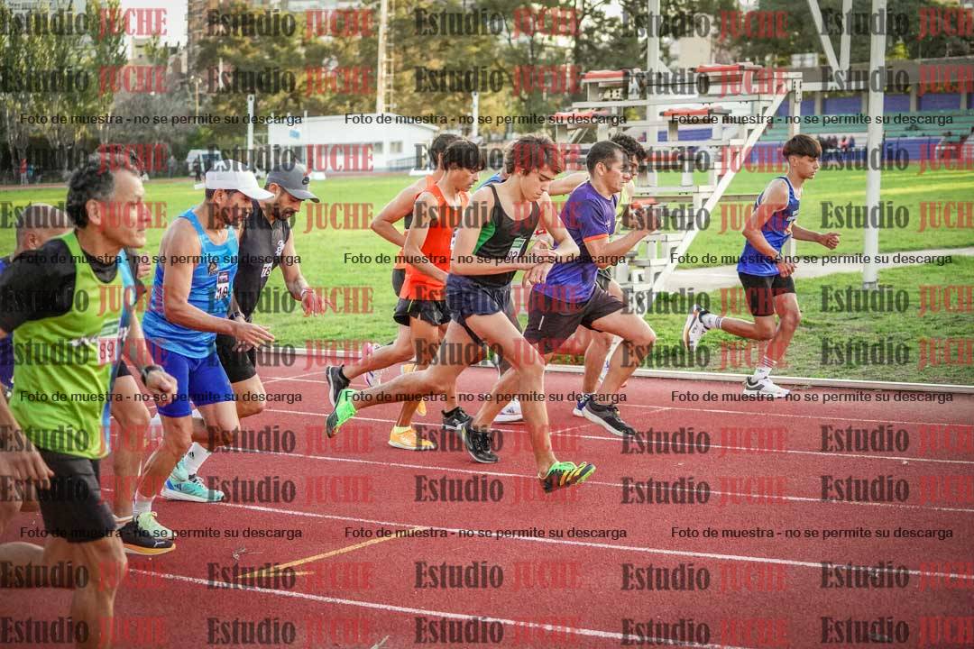 Fotos de los 3000 m llanos de varones