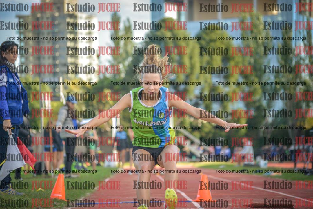 Fotos del salto en largo - mujeres U16