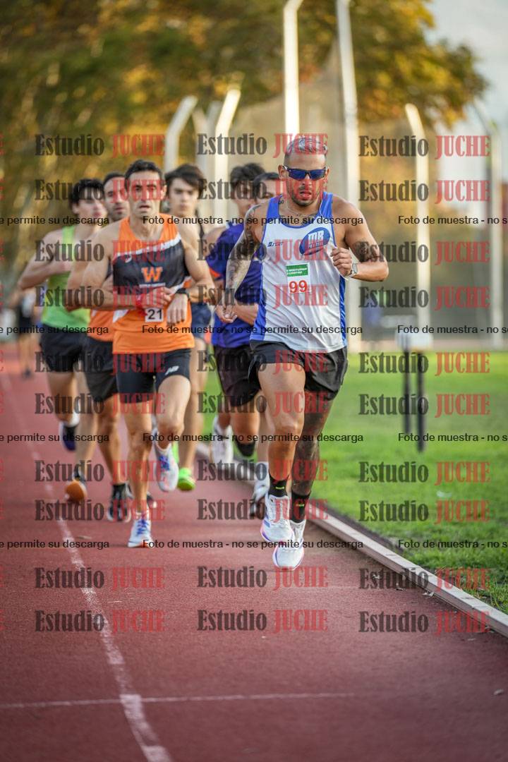 Fotos de los 3000 m llanos de varones