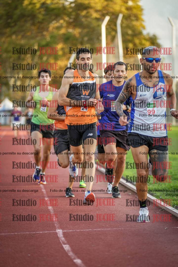 Fotos de los 3000 m llanos de varones