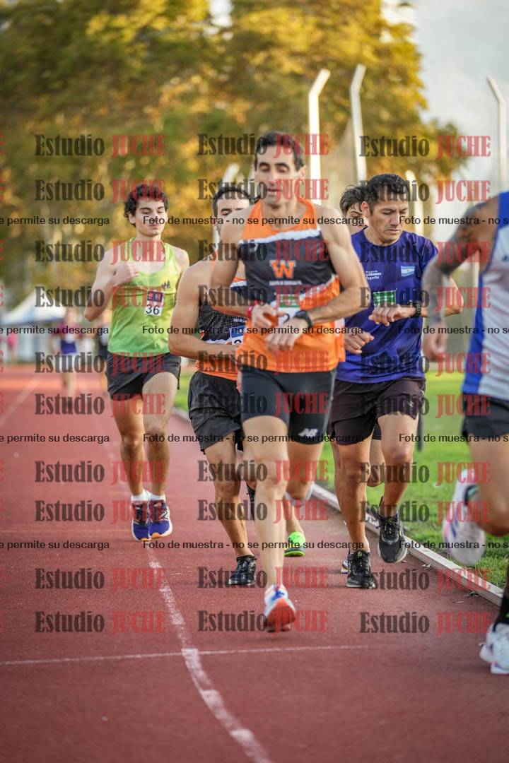 Fotos de los 3000 m llanos de varones