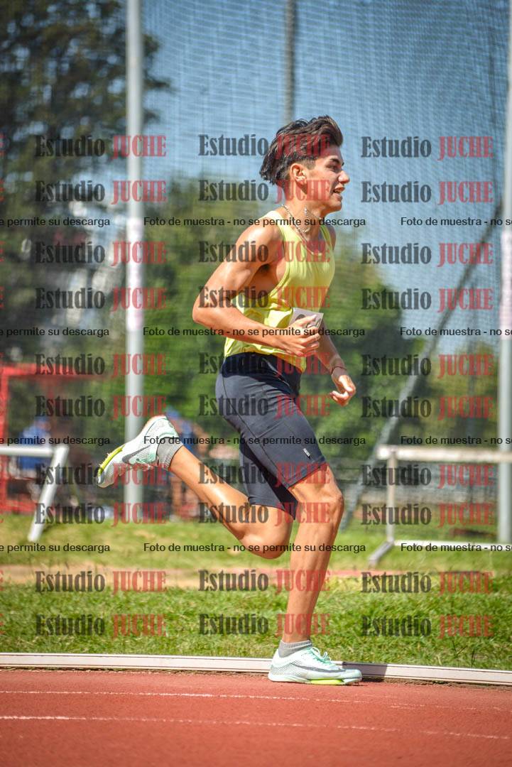 Fotos de los 800 m llanos de varones