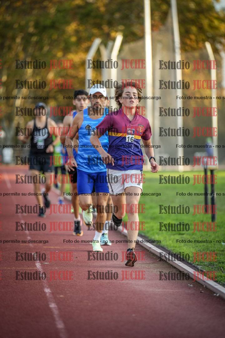 Fotos de los 3000 m llanos de varones