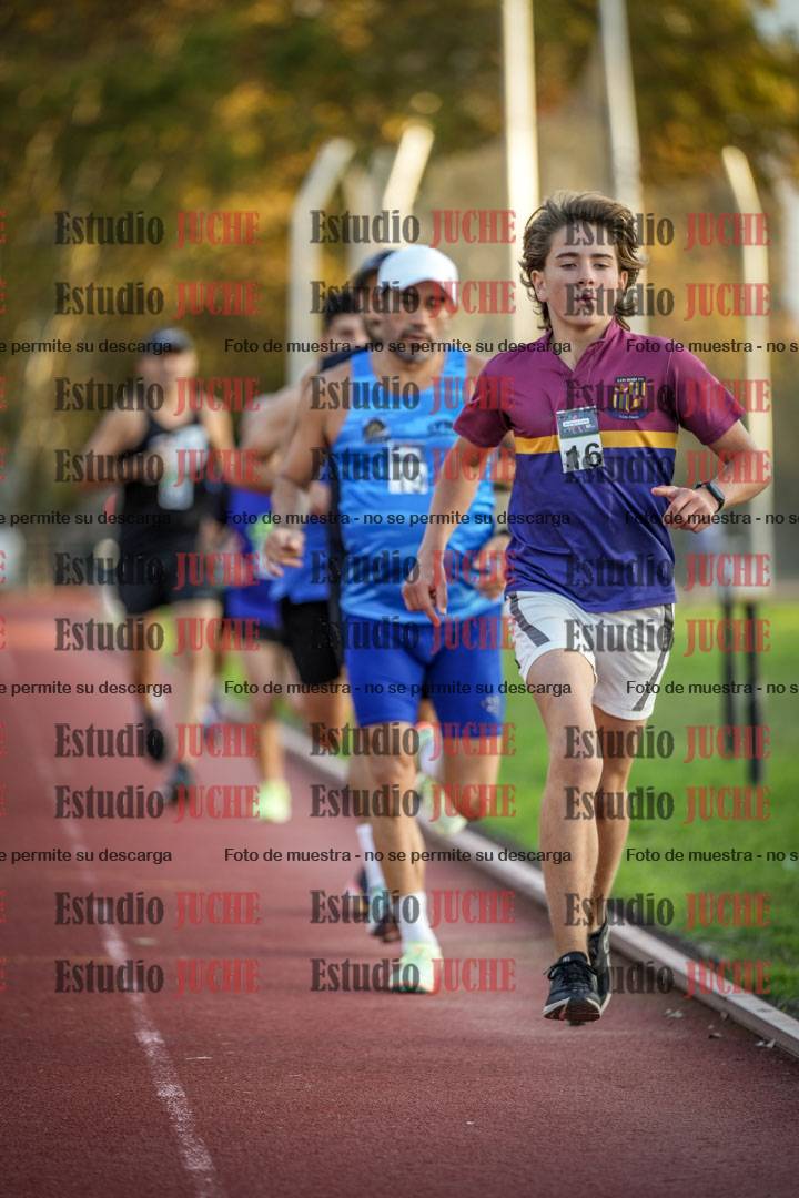 Fotos de los 3000 m llanos de varones