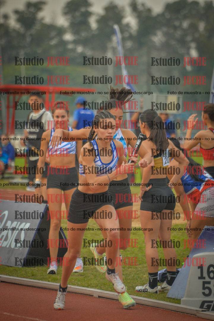 Fotos de las postas 4x400 m llanos de mujeres