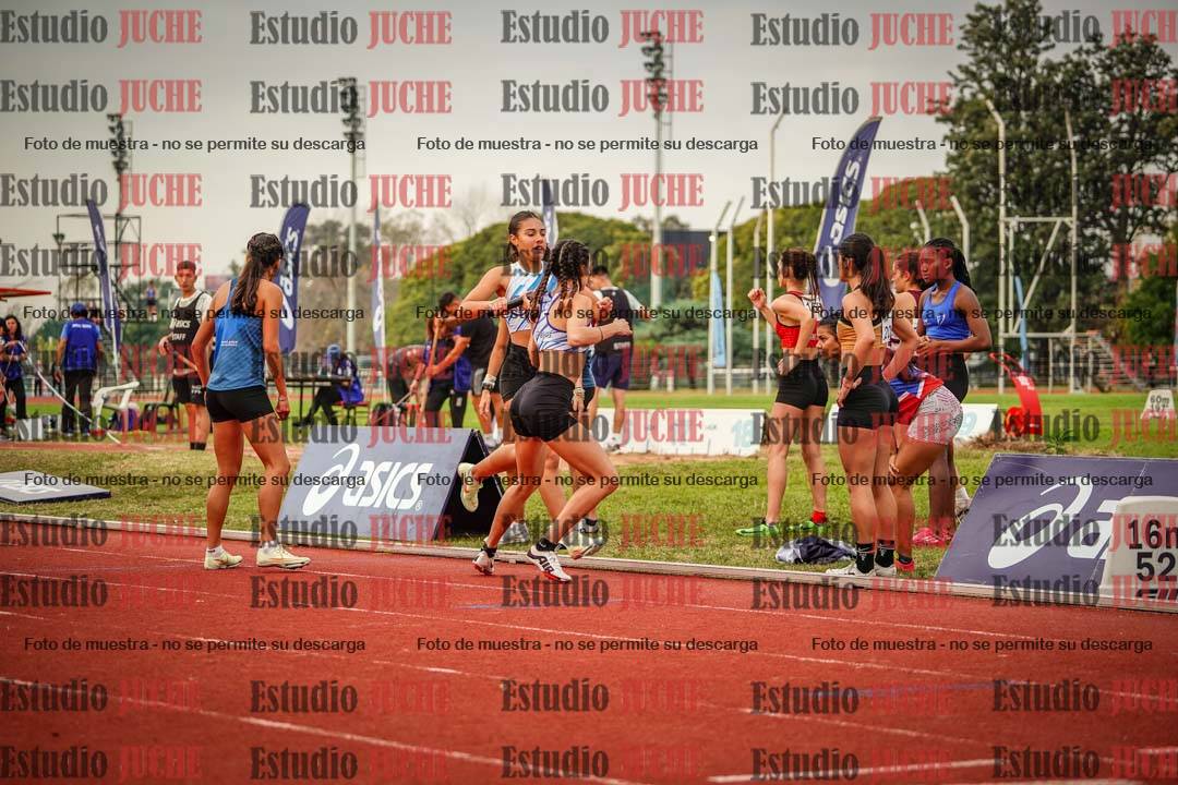 Fotos de las postas 4x400 m llanos de mujeres